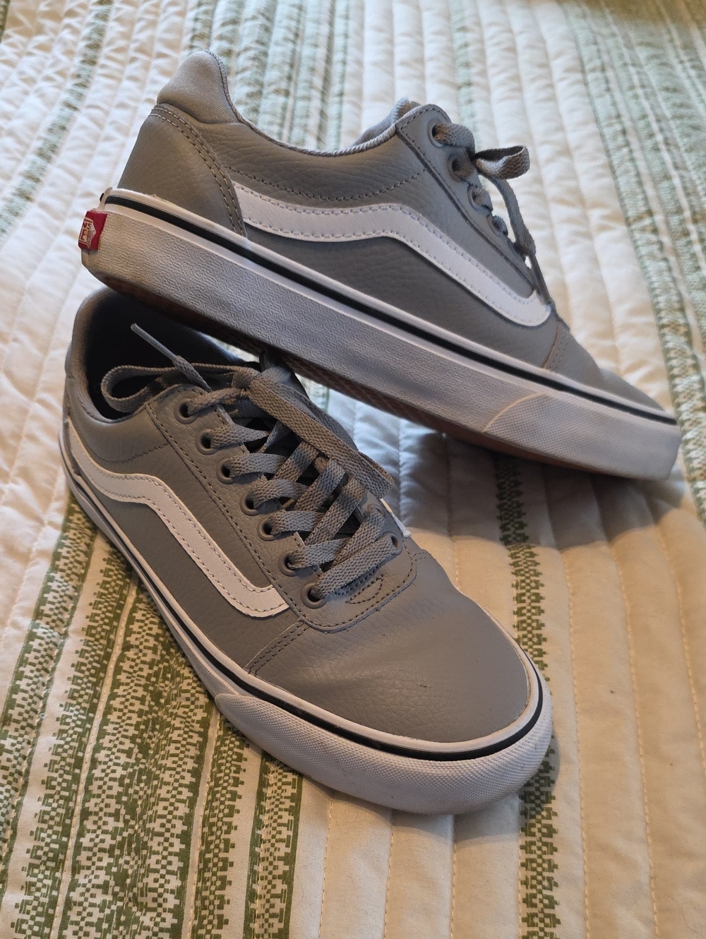 Vans Old Skool Low Top Sneakers - Gray & White
